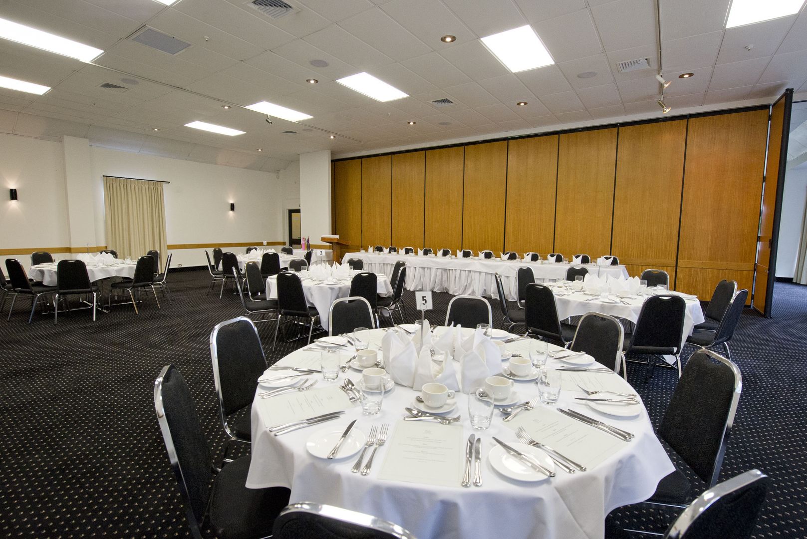Hold Your Conference Or Function In The Endeavour Room At Auckland's Parnell Hotel & Conference Centre